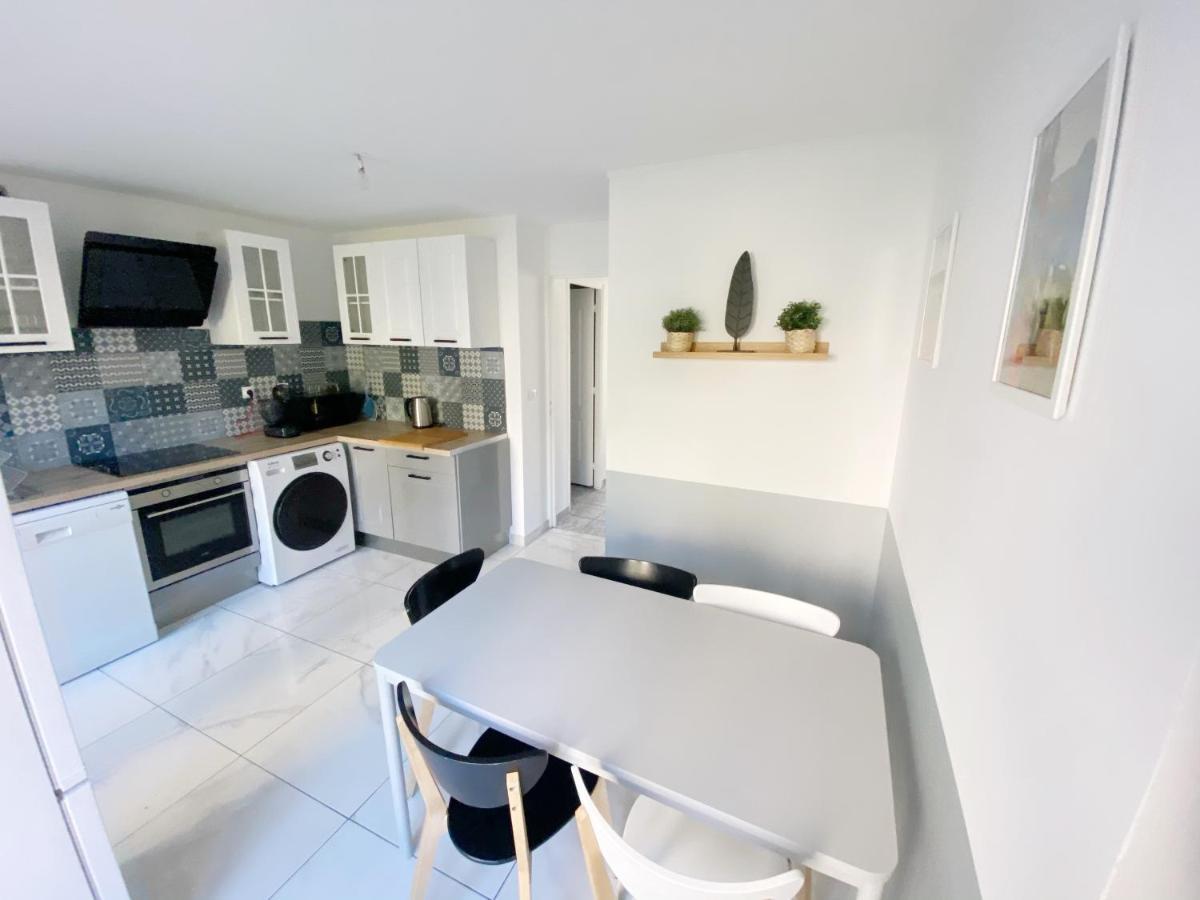 22 Chic & Cosy Grand Appart 92M2 Parking Gratuit Hypercentre Netflix แซงต์-เอเตียน ภายนอก รูปภาพ